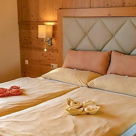Hotel Garni Hochwurzen 3*