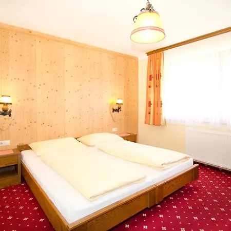 Garni Hochwurzen Шладминг